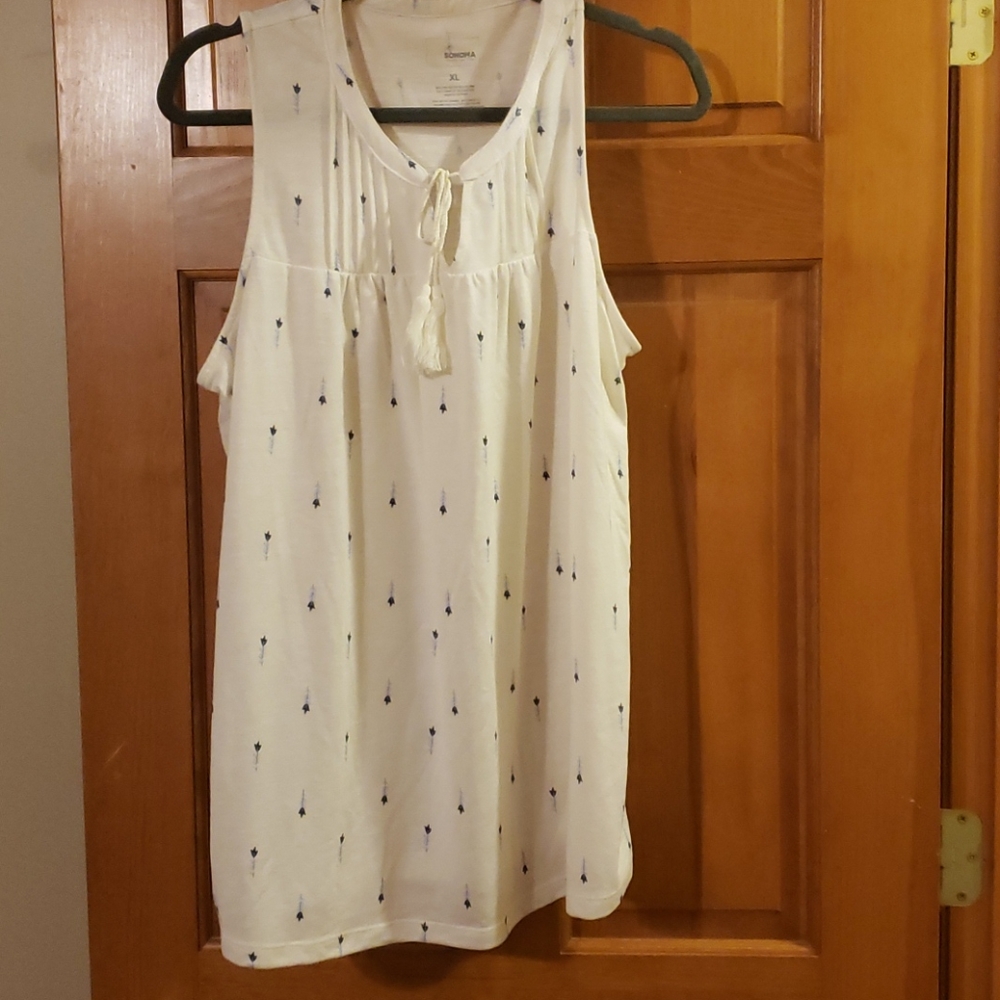 Off white, tank top w/peekaboo collor